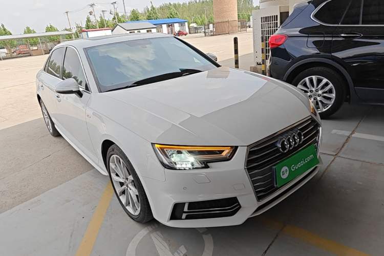 Used Audi A4L 2018 30th Anniversary Edition 40 TFSI Fashion Model Front Right 45 Deg