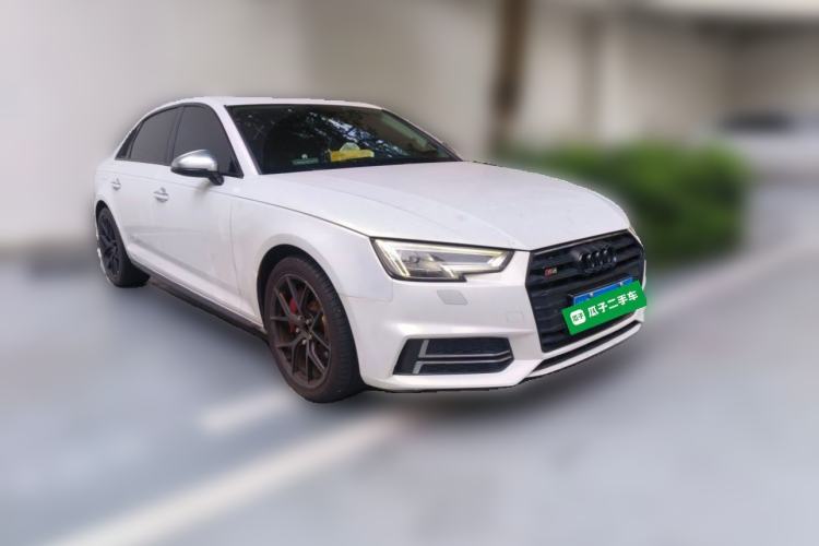 Used Audi A4L 2018 30th Anniversary Edition 40 TFSI Fashion Model Front Right 45 Deg