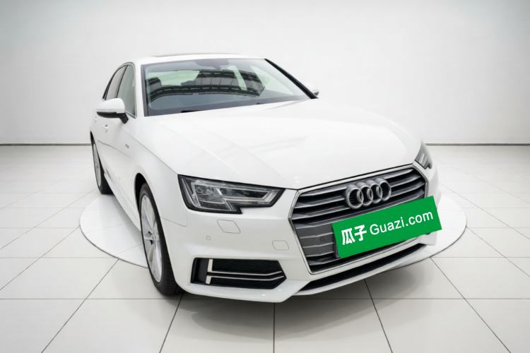 Used Audi A4L 2018 30th Anniversary Edition 40 TFSI Fashion Model Front Right 45 Deg