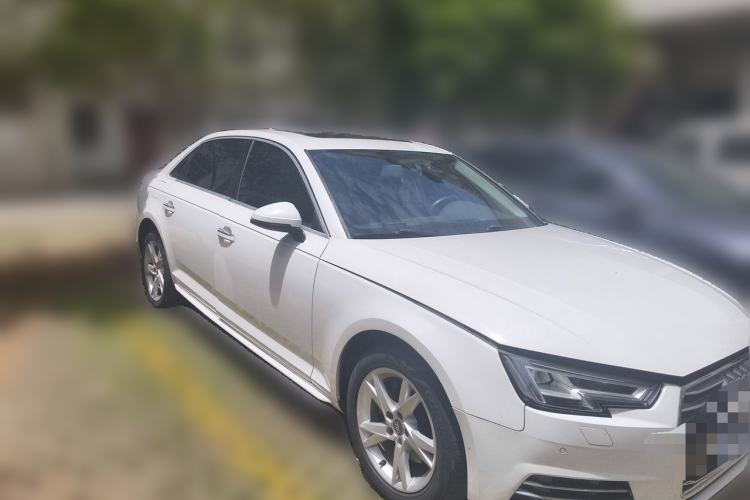 Used Audi A4L 2018 30th Anniversary Edition 40 TFSI Trendy Model Front Right 45 Deg
