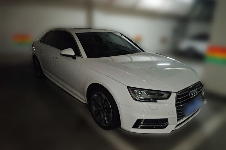 Used Audi A4L 2018 30th Anniversary Edition 40 TFSI Trendy Model Front Right 45 Deg