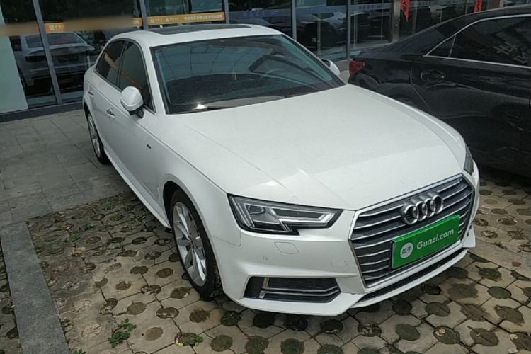 Used Audi A4L 2018 30th Anniversary Edition 40 TFSI Fashion Model Front Right 45 Deg