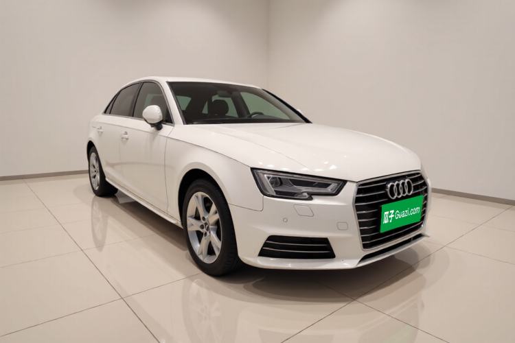 Used Audi A4L 2018 30th Anniversary Edition 40 TFSI Trendy Model Front Right 45 Deg