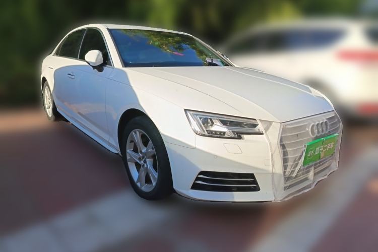 Used Audi A4L 2018 30th Anniversary Edition 40 TFSI Trendy Model Front Right 45 Deg