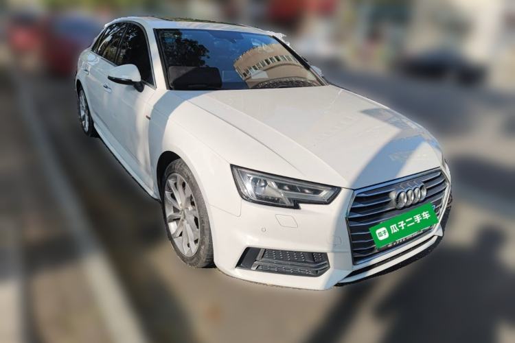 Used Audi A4L 2018 30th Anniversary Edition 40 TFSI Fashion Model Front Right 45 Deg