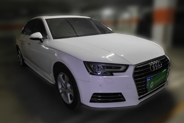 Used Audi A4L 2018 30th Anniversary Edition 40 TFSI Trendy Model Front Right 45 Deg