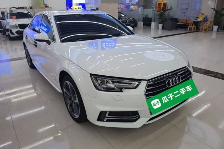 Used Audi A4L 2018 30th Anniversary Edition 40 TFSI Fashion Model Front Right 45 Deg