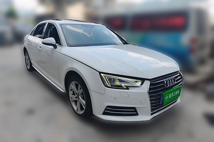 Used Audi A4L 2018 30th Anniversary Edition 40 TFSI Trendy Model Front Right 45 Deg