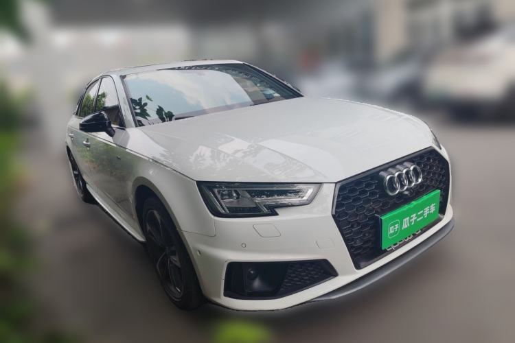 Used Audi A4L 2018 30th Anniversary Edition 40 TFSI Sport Edition Front Right 45 Deg