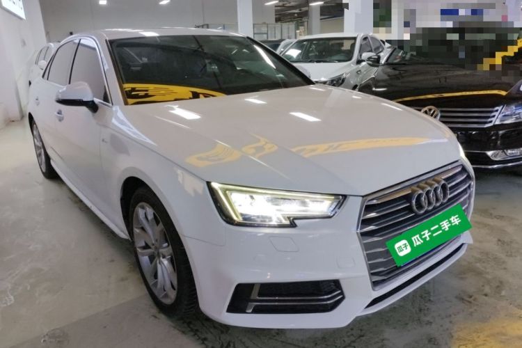 Used Audi A4L 2018 30th Anniversary Edition 40 TFSI Fashion Model Front Right 45 Deg