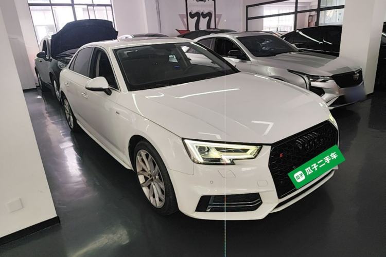 Used Audi A4L 2018 30th Anniversary Edition 40 TFSI Fashion Model Front Right 45 Deg