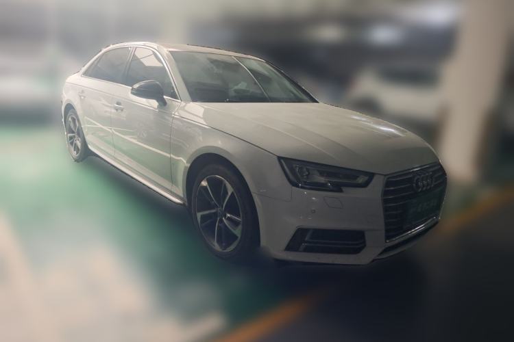 Used Audi A4L 2018 30th Anniversary Edition 40 TFSI Fashion Model Front Right 45 Deg