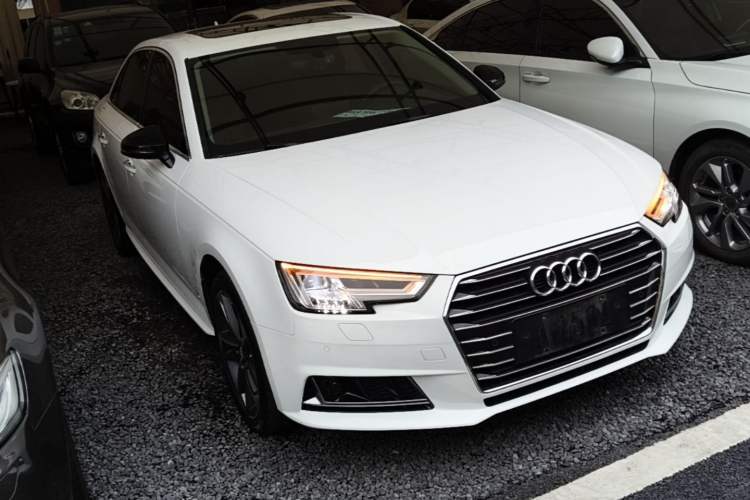 Used Audi A4L 2018 30th Anniversary Edition 40 TFSI Trendy Model Front Right 45 Deg
