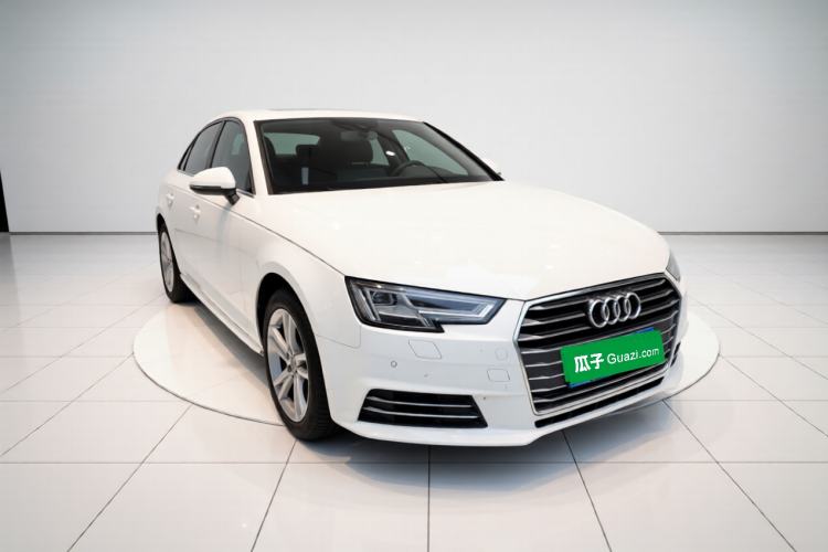 Used Audi A4L 2018 30th Anniversary Edition 40 TFSI Trendy Model Front Right 45 Deg