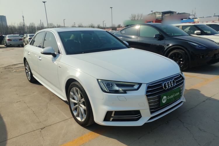 Used Audi A4L 2018 30th Anniversary Edition 40 TFSI Fashion Model Front Right 45 Deg