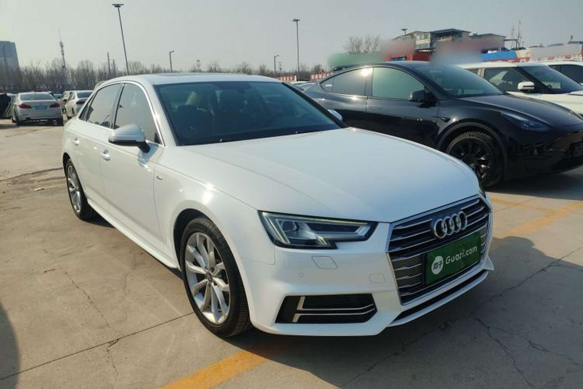 Used Audi A4L 2018 30th Anniversary Edition 40 TFSI Fashion Model Front Right 45 Deg