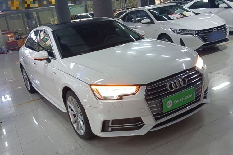 Used Audi A4L 2018 30th Anniversary Edition 40 TFSI Fashion Model Front Right 45 Deg