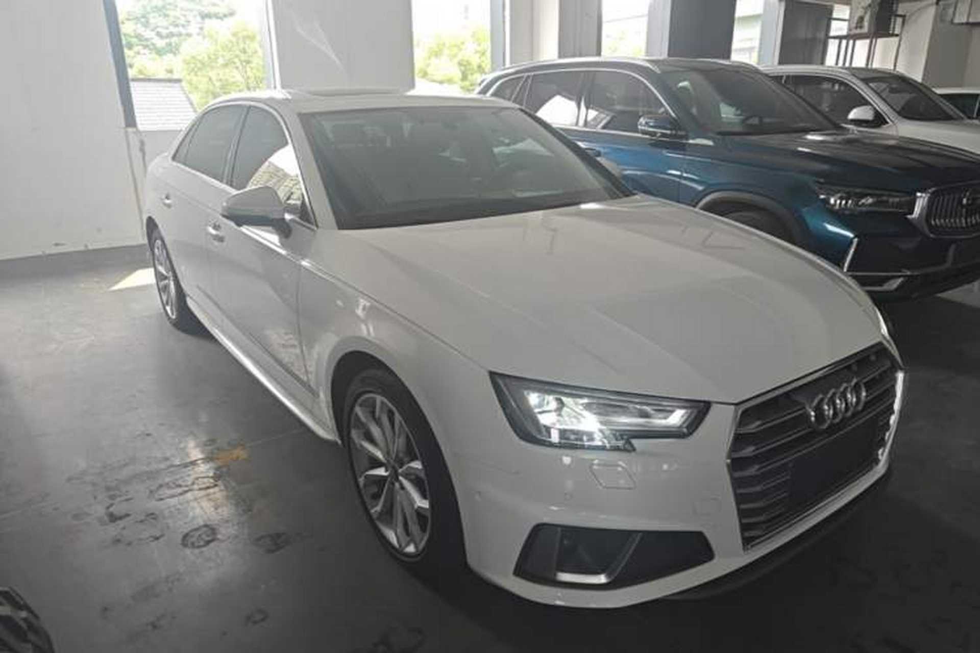 Used Audi A4L 2018 30th Anniversary Edition 40 TFSI Fashion Model Front Right 45 Deg