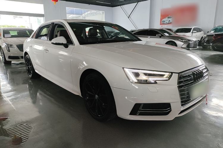 Used Audi A4L 2018 30th Anniversary Edition 40 TFSI Fashion Model Front Right 45 Deg