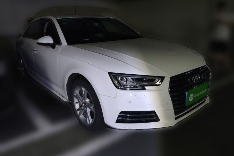 Used Audi A4L 2018 30th Anniversary Edition 40 TFSI Trendy Model Front Right 45 Deg