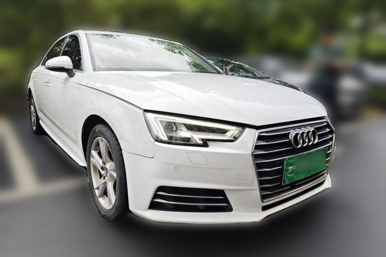 Used Audi A4L 2018 30th Anniversary Edition 40 TFSI Trendy Model Front Right 45 Deg