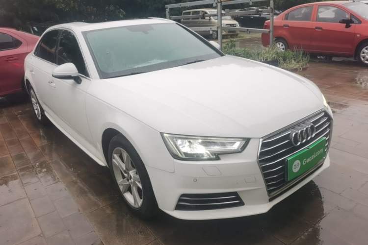 Used Audi A4L 2018 30th Anniversary Edition 40 TFSI Trendy Model Front Right 45 Deg