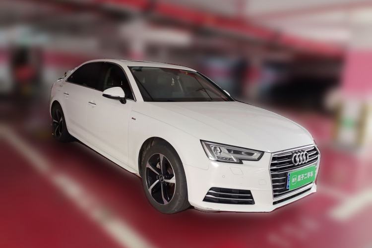 Used Audi A4L 2018 30th Anniversary Edition 40 TFSI Trendy Model Front Right 45 Deg