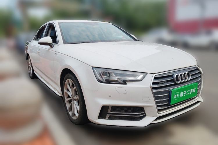Used Audi A4L 2018 30th Anniversary Edition 40 TFSI Fashion Model Front Right 45 Deg