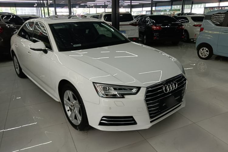Used Audi A4L 2018 30th Anniversary Edition 40 TFSI Trendy Model Front Right 45 Deg