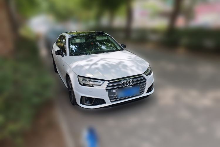 Used Audi A4L 2018 30th Anniversary Edition 40 TFSI Fashion Model Front Right 45 Deg