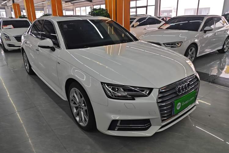 Used Audi A4L 2018 30th Anniversary Edition 40 TFSI Fashion Model Front Right 45 Deg