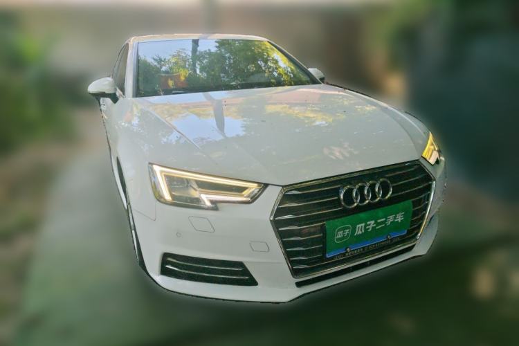 Used Audi A4L 2018 30th Anniversary Edition 40 TFSI Trendy Model Front Right 45 Deg
