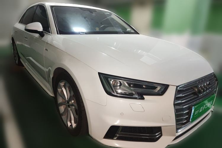 Used Audi A4L 2018 30th Anniversary Edition 40 TFSI Fashion Model Front Right 45 Deg