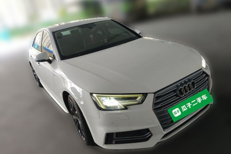 Used Audi A4L 2018 30th Anniversary Edition 40 TFSI Fashion Model Front Right 45 Deg