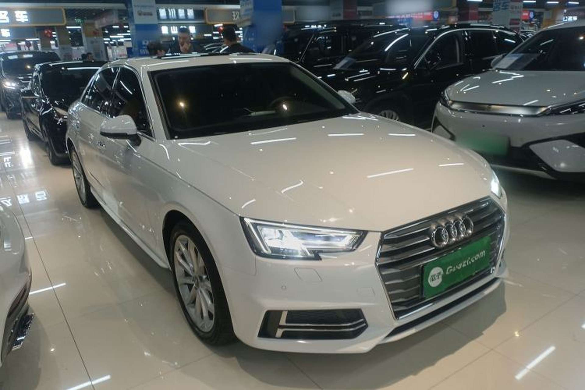 Used Audi A4L 2018 30th Anniversary Edition 40 TFSI Fashion Model Front Right 45 Deg