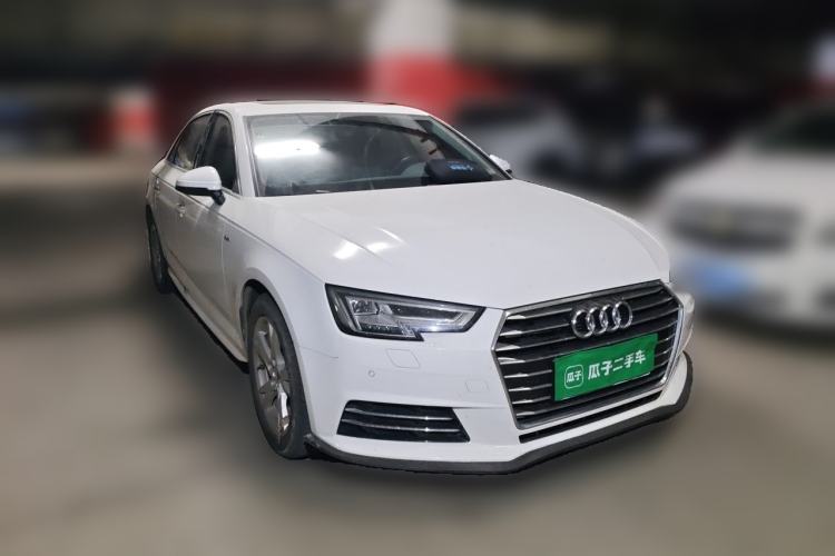 Used Audi A4L 2018 30th Anniversary Edition 40 TFSI Trendy Model Front Right 45 Deg