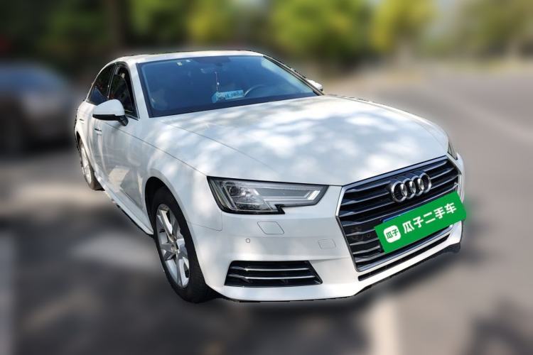 Used Audi A4L 2018 30th Anniversary Edition 40 TFSI Trendy Model Front Right 45 Deg
