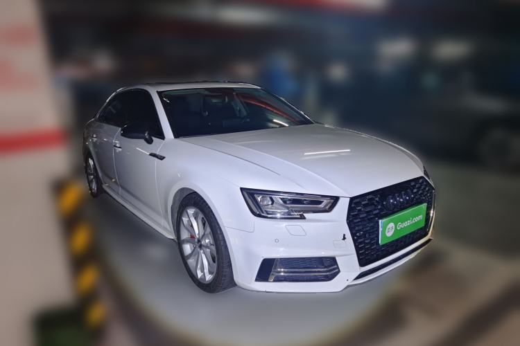 Used Audi A4L 2018 30th Anniversary Edition 45 TFSI quattro Individual Sport Edition Front Right 45 Deg