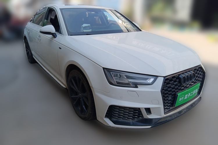 Used Audi A4L 2018 30th Anniversary Edition 40 TFSI Trendy Model Front Right 45 Deg