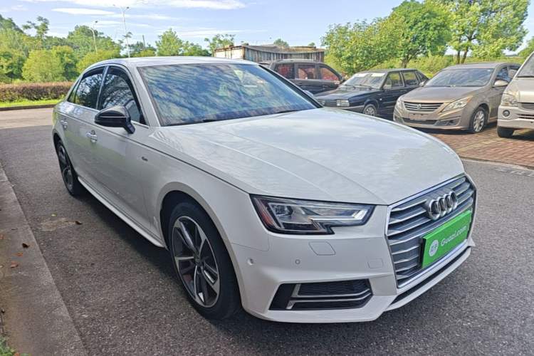 Used Audi A4L 2018 30th Anniversary Edition 40 TFSI Sport Edition Front Right 45 Deg