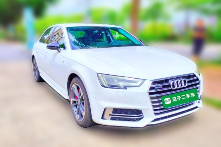 Used Audi A4L 2018 30th Anniversary Edition 45 TFSI quattro Sport model Front Right 45 Deg