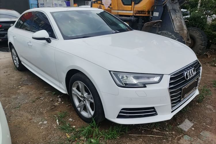 Used Audi A4L 2018 30th Anniversary Edition 40 TFSI Trendy Model Front Right 45 Deg