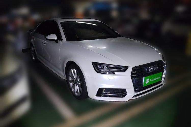 Used Audi A4L 2018 30th Anniversary Edition 40 TFSI Fashion Model Front Right 45 Deg