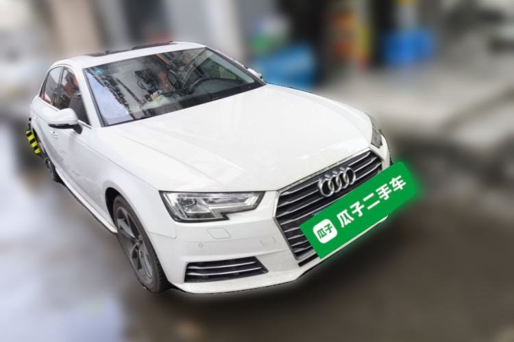 Used Audi A4L  Front Right 45 Deg
