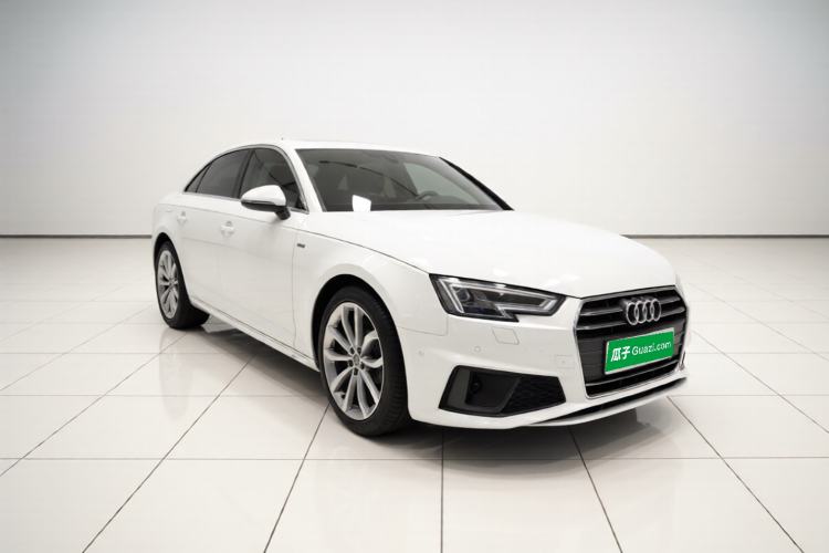 Used Audi A4L 2018 30th Anniversary Edition 40 TFSI Fashion Model Front Right 45 Deg