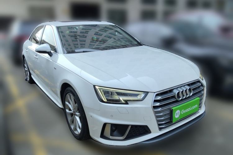 Used Audi A4L 2018 30th Anniversary Edition 40 TFSI Fashion Model Front Right 45 Deg