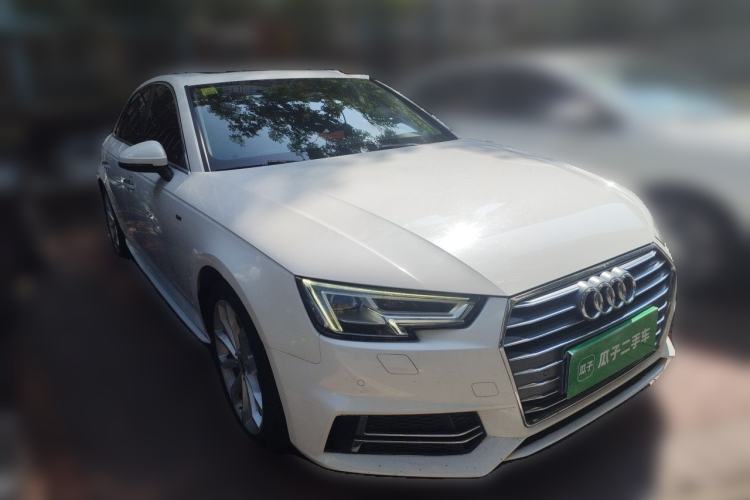 Used Audi A4L 2018 30th Anniversary Edition 40 TFSI Fashion Model Front Right 45 Deg