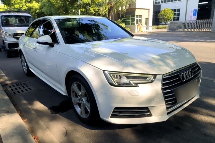 Used Audi A4L 2018 30th Anniversary Edition 40 TFSI Trendy Model Front Right 45 Deg