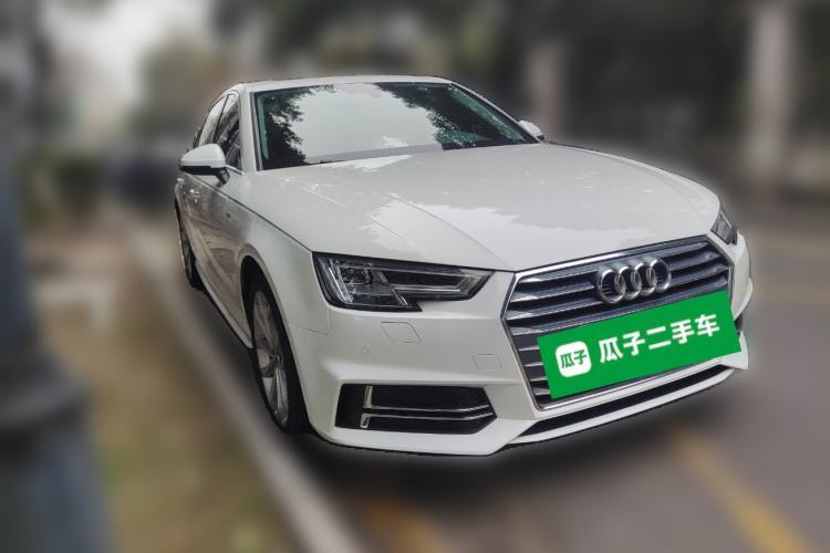 Used Audi A4L 2018 30th Anniversary Edition 40 TFSI Fashion Model Front Right 45 Deg