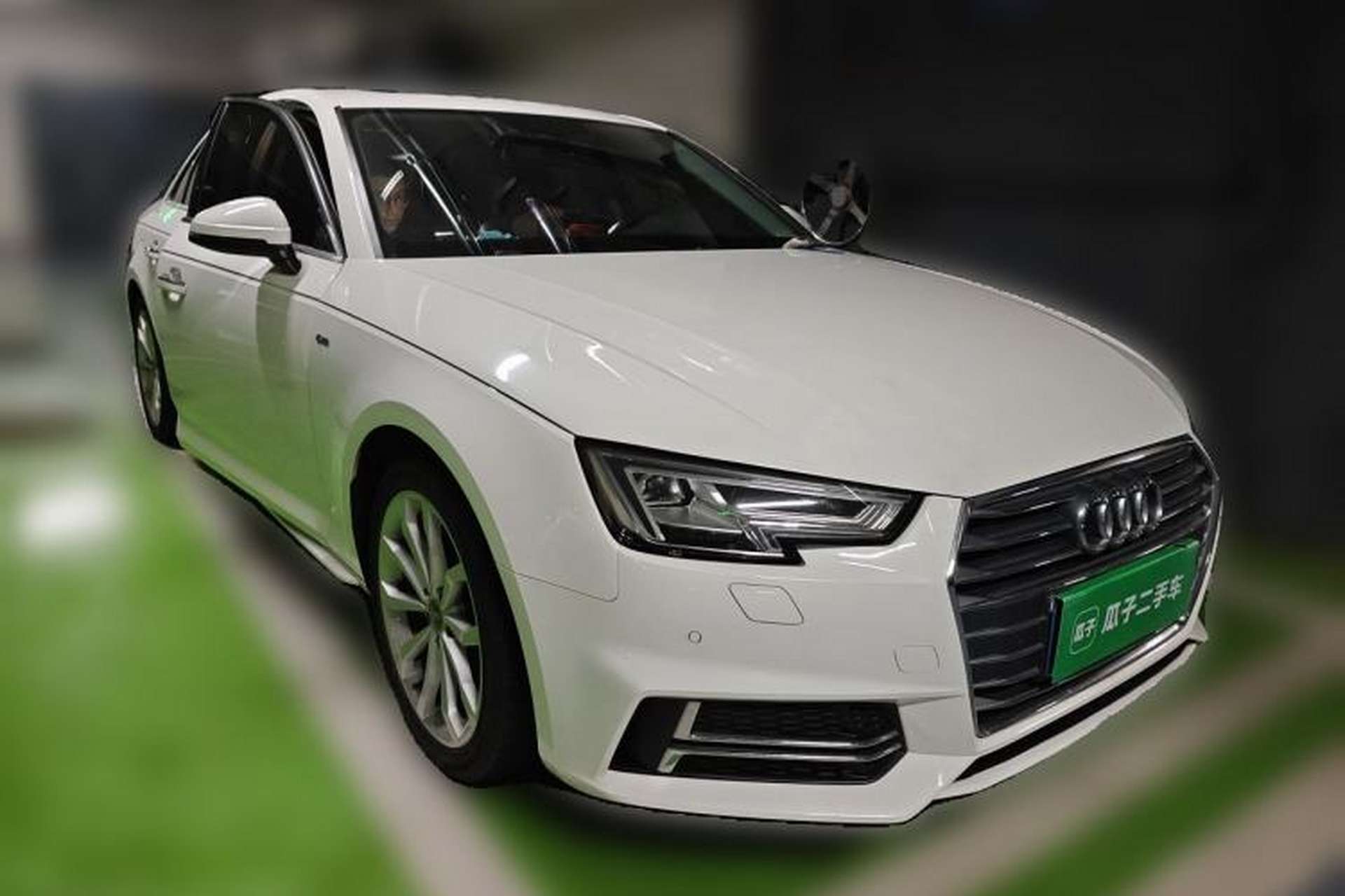 Used Audi A4L 2018 30th Anniversary Edition 40 TFSI Fashion Model Front Right 45 Deg